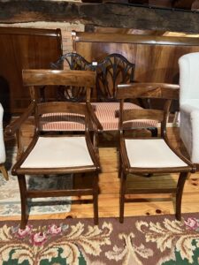 Juego de sillas y sillones caoba rubia