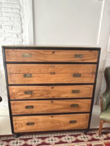 Comoda de barco en madera de alcanfor